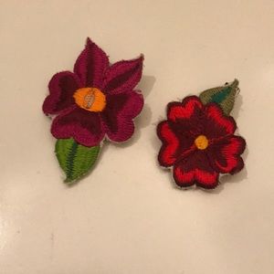 Mexican embroidered flower hair pins: ser of two